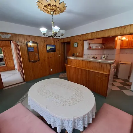 Odesos شقة فارنا